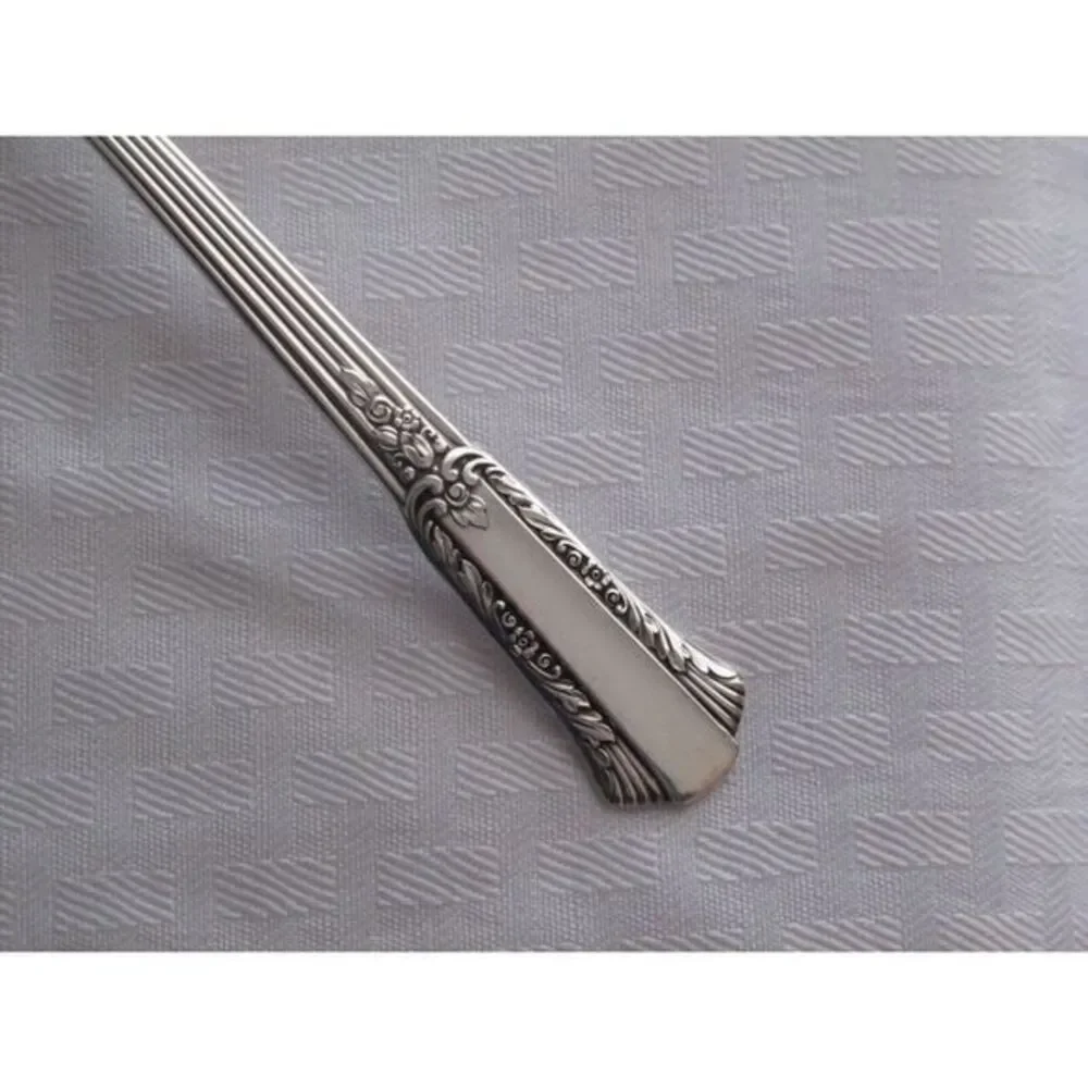 Wm Rogers IS Treasure Vegetable‎ Serving Spoon (s)